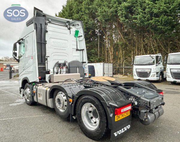 2024 Volvo FH500 Globetrotter Tractor Unit - Image 3