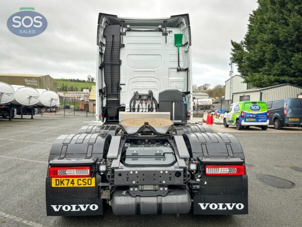 2024 Volvo FH500 Globetrotter Tractor Unit - Image 4