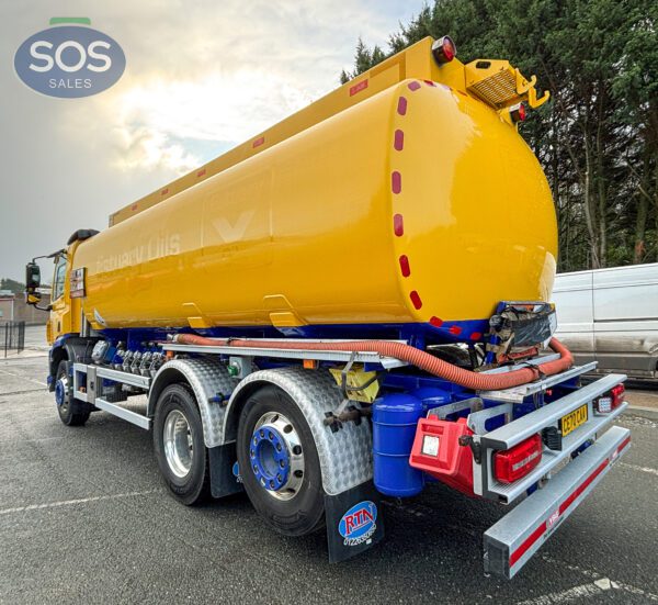 2020 DAF CF 370 FAN Rigid Tanker - Image 4