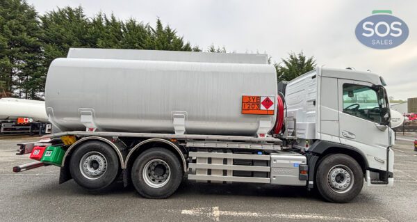 2025 Volvo FM 380 Rigid Tanker - Image 7