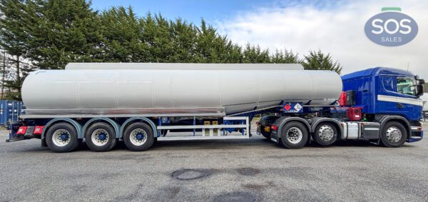 2017 Scania R450 LA6X2 Tractor Unit + 2016 GRW 42800L 6 Comp Fuel Trailer - Image 5