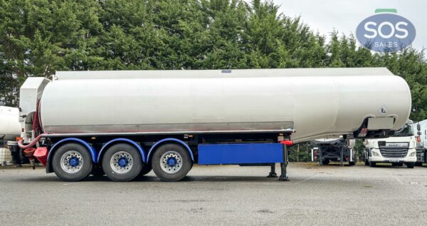 2009 Cobo Hnos Urban Arctic Fuel Tanker Trailer - Image 8