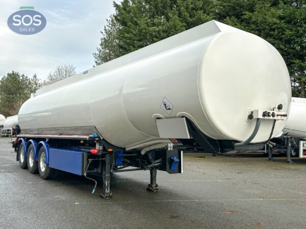 2009 Cobo Hnos Urban Arctic Fuel Tanker Trailer - Image 9